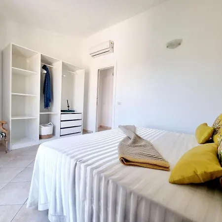 Residenza Porto Istana Apartment Murta Maria