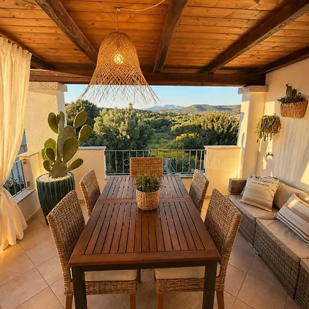 Residenza Porto Istana Apartment Murta Maria
