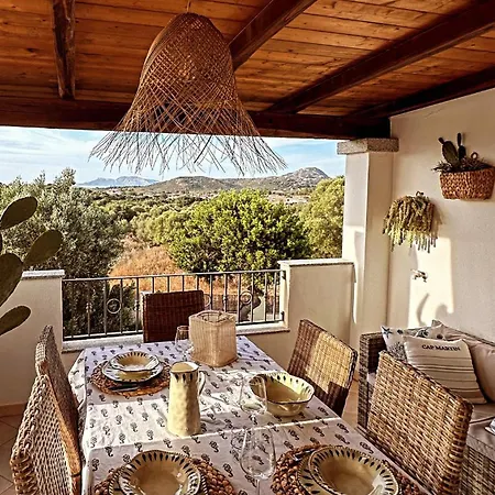 Residenza Porto Istana Apartment Murta Maria